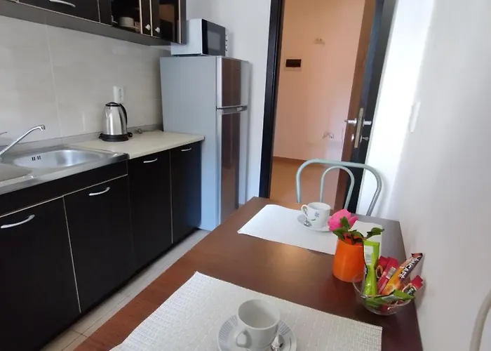 Ama Ama & Free Parking